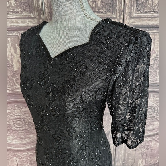 ❌SOLD ON MY IG Vintage Beaded Cocktail Dress - Picture 10 of 15